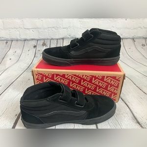 Boys vans size 5